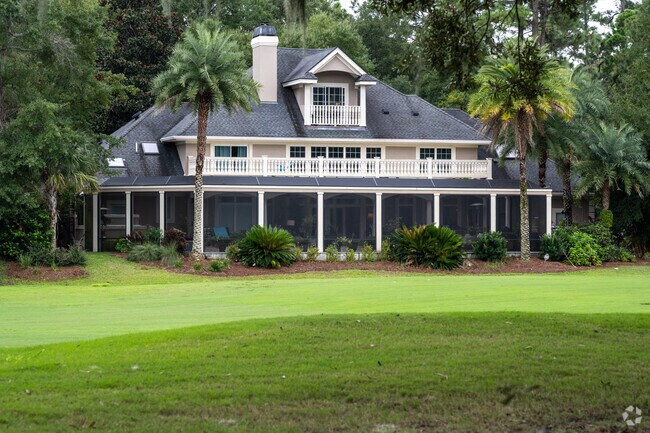 There are a number of homes right on the golf course in Palmetto Hall.