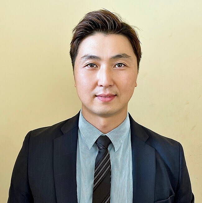 Jun Hyun Lee