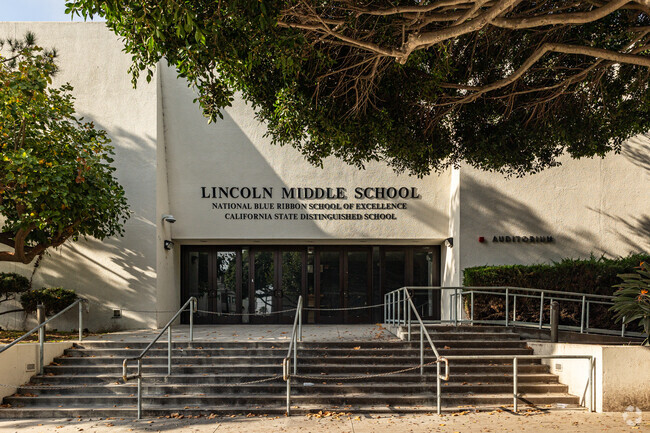 Lincoln Middle School in Santa Monica is a national blue ribbon school of excellence.