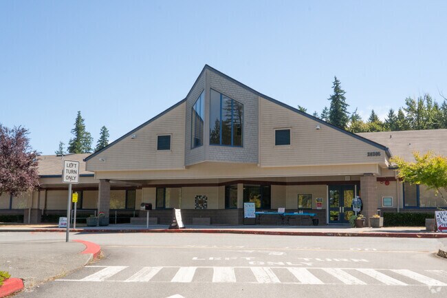 Endeavour Elementary School is located in the Klahanie neighborhood of Washington.