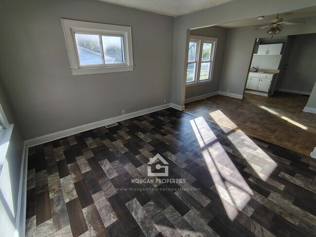 1323 W 10th St unit 1323 W 10TH ST, Anderson, IN 46016 - photo 3