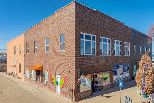 Walking through the colorful streets of downtown Fort Morgan allows diners to enjoy outdoor seating options, perfect for people-watching and soaking in the atmosphere. The combination of great food and a vibrant setting creates memorable dining experiences.