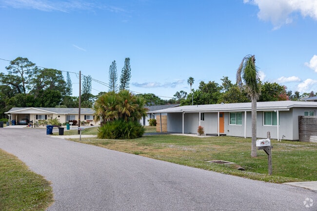 Many Laurel communities feature ranch style homes with front and backyards.