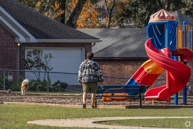 Breaux Bridge is a pet friendly area with many dog-only areas including small dog parks.