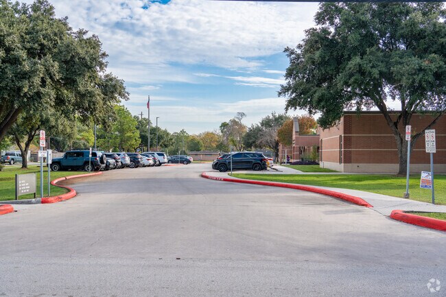 Drop off young scholars with ease at Treasure Forest's entrance.