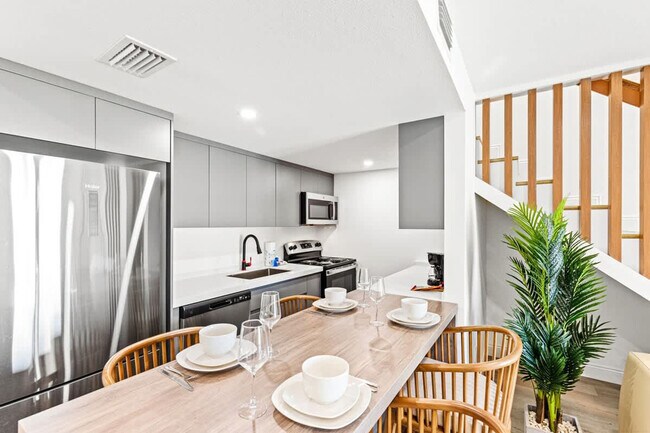 8115 Thomas Dr unit FL2-ID1355039P, Panama City, FL 32408 - photo 4