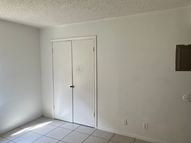 820-820 N 26th St unit 1, Harlingen, TX 78550 - photo 4