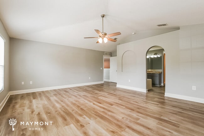 2451 Foxhollow Rd, Tavares, FL 32778 - photo 4