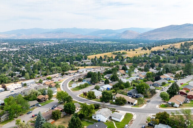 Multiple trails wind between the neighborhood's residential streets,