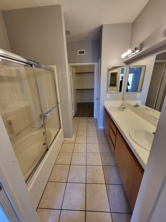 6201 E Lake Mead Blvd unit 127, Las Vegas, NV 89156 - photo 6