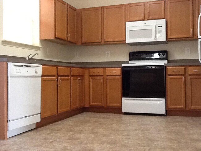 The Pointe at Manorgreen Townhomes, Middle River, MD 21220 - photo 6