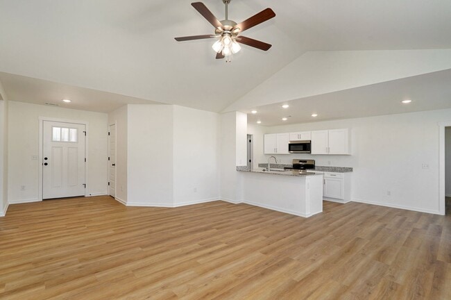 2417 E Timber Oak St, Republic, MO 65738 - photo 6