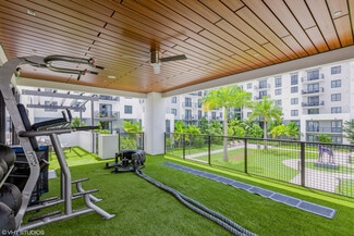 9400 NW 41st St, Doral, FL 33178
