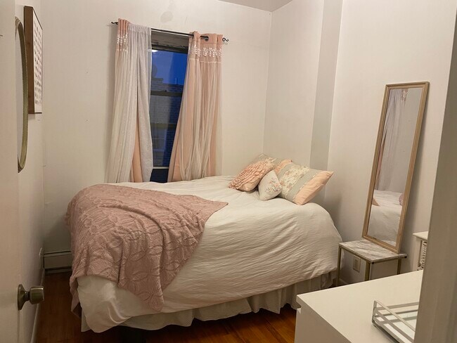 4303 Broadway, Long Island City, NY 11103 - photo 6