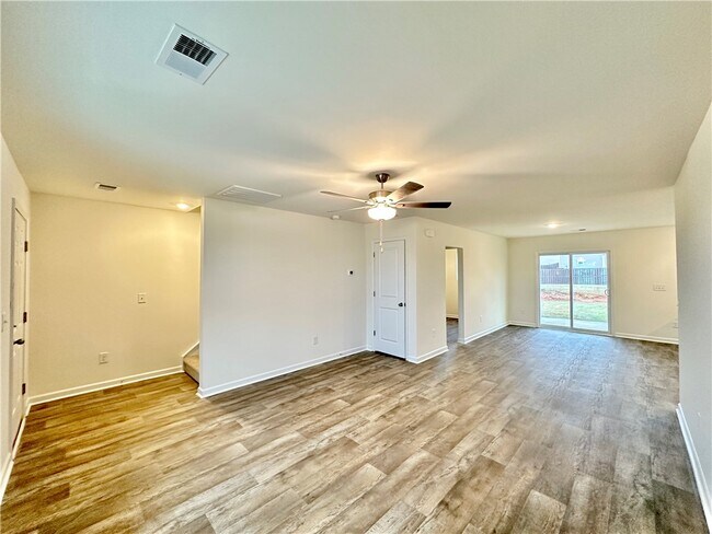 546 Seaborn Cir, Pendleton, SC 29670 - photo 5