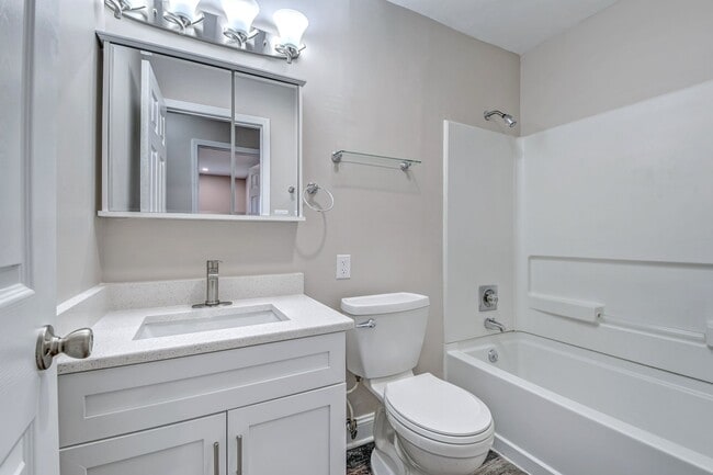 Hidden Creek, Crown Point, IN 46307 - photo 4