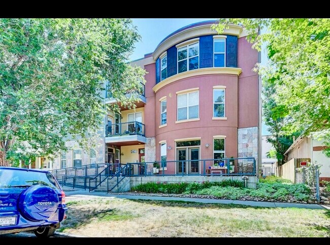 2422 Tremont Place unit 102, Denver, CO 80205 - photo 2