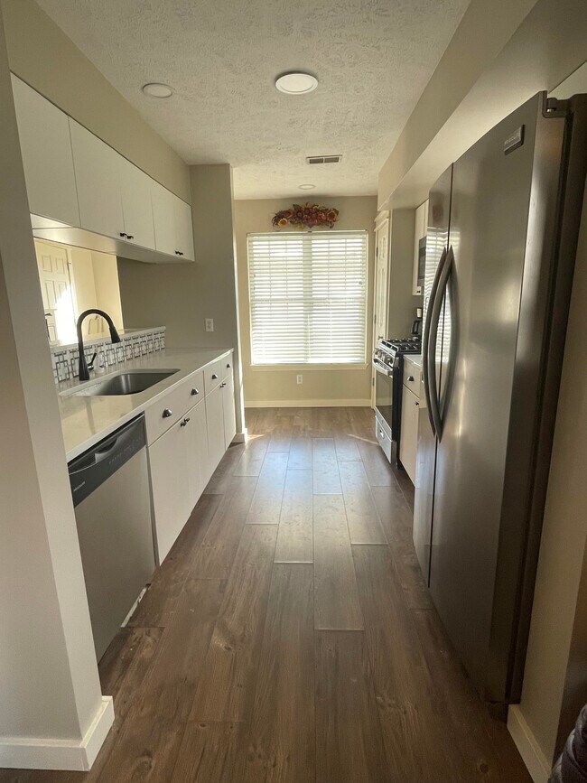 7014 S Cannon Place Dr unit 7014 S Cannon Place, Rockford, MI 49341 - photo 4