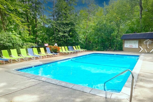 Hunters Ridge, Minnetonka, MN 55345 - photo 3