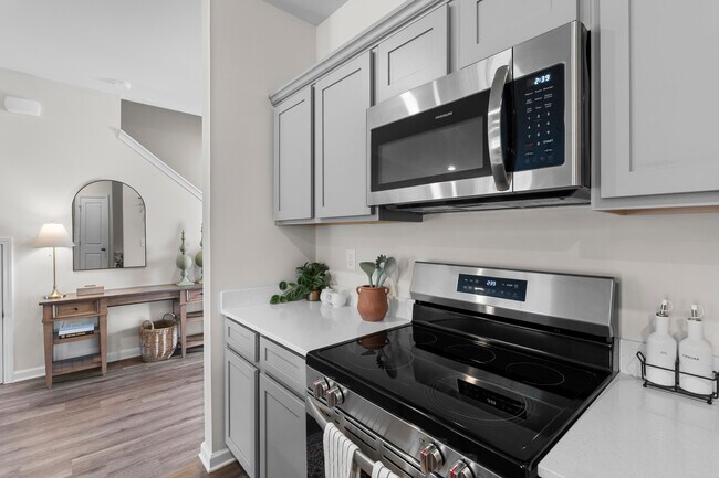 112 Lilac Loop, Greenwood, SC 29646 - photo 7