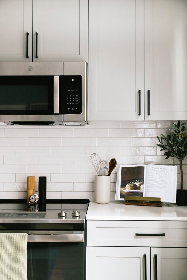 Sage Modern Apartments, Arlington, VA 22202 - photo 5