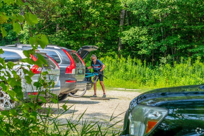 Sleepy Hollow Ski and Bike provides year-round outdoor recreation in Huntington.