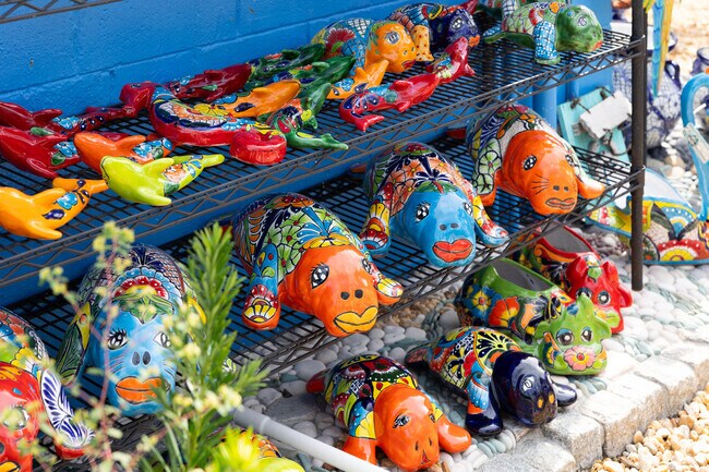 You can take home your favorite fish as a souvenir from Matlacha.