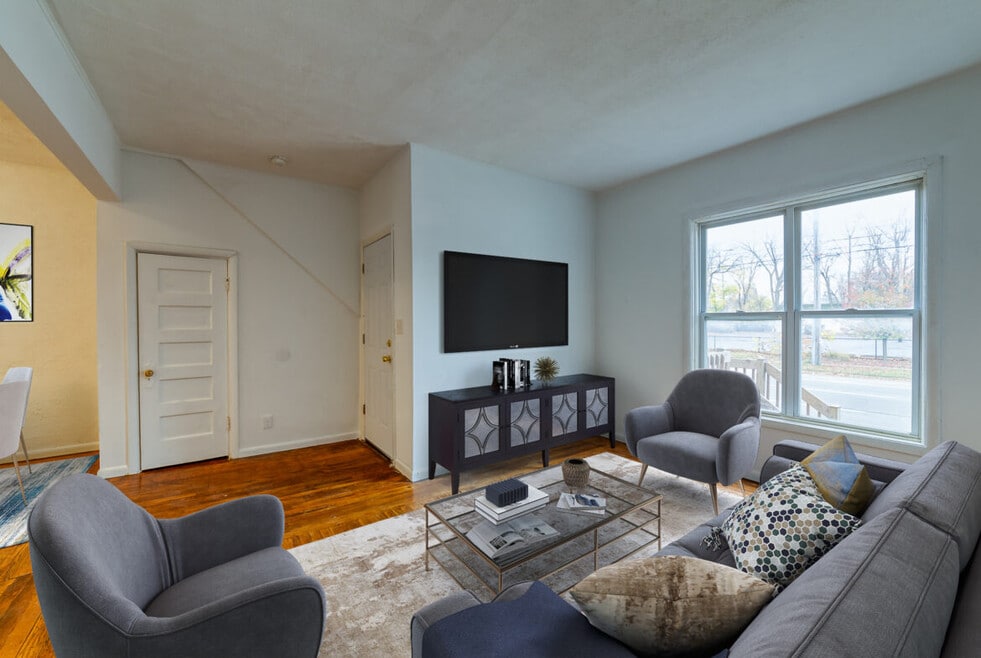 422 W Saginaw St unit Upper, Lansing, MI 48933 - photo 1