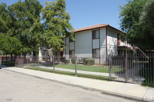 Springwood Court Apts, Bakersfield, CA 93308 - photo 5