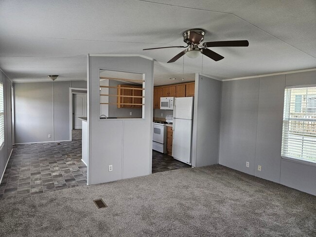 71 Lynnwood Cir, Clarksville, TN 37040 - photo 6