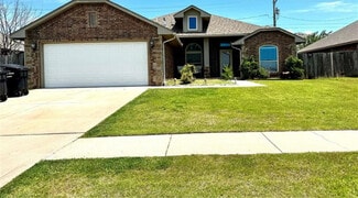 1328 Ridgeway Dr, Moore, OK 73160