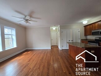 2704 W Ainslie St Unit 2D, Chicago, IL 60625