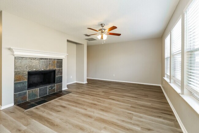 14112 Cedar Post Dr, Haslet, TX 76052 - photo 4
