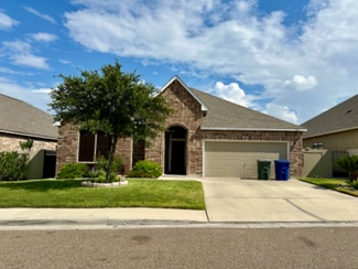 215 Date Palm Dr, Laredo, TX 78045