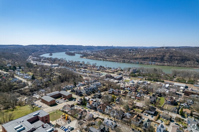 Enjoy suburban living in Verona, PA—only a short 13-mile drive to Pittsburgh’s city center.