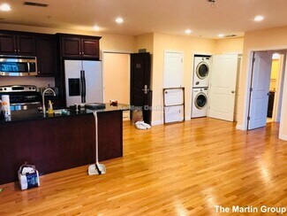 82 Fellsway W Unit 401, Somerville, MA 02145