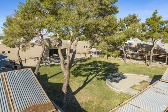A large shaded courtyard is a great place for kids to chat at Glendale’s Discovery Elementary.