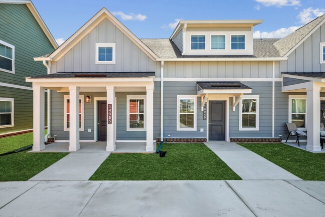 Hamlet Watkins Centre - Homes & Townhomes for Rent, Midlothian, VA 23114 - photo 3