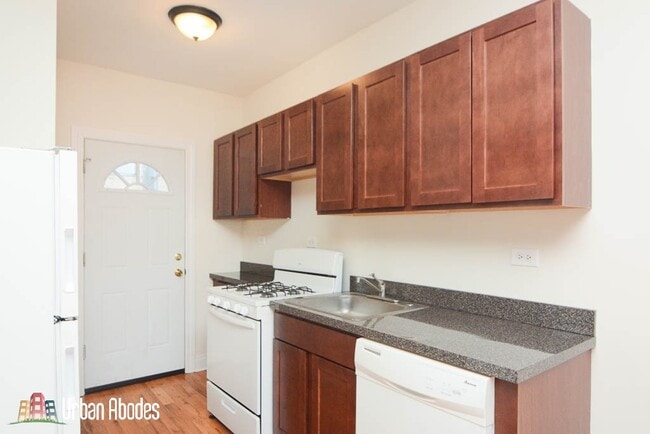 625 W Cornelia Ave unit A09C, Chicago, IL 60657 - photo 5