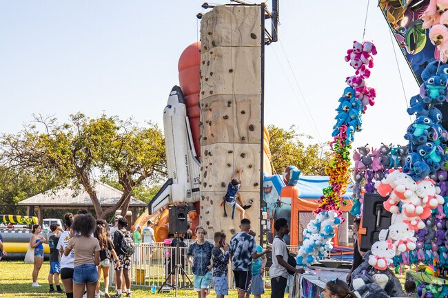 Let your kids have fun at the Kids Zone at the Marathon Seafood Festival.