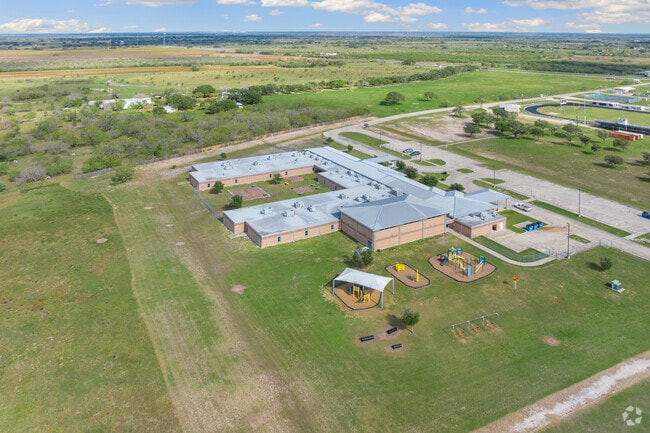 As of the 2022-2023 school year, the elementary school had an enrollment of 376 students.