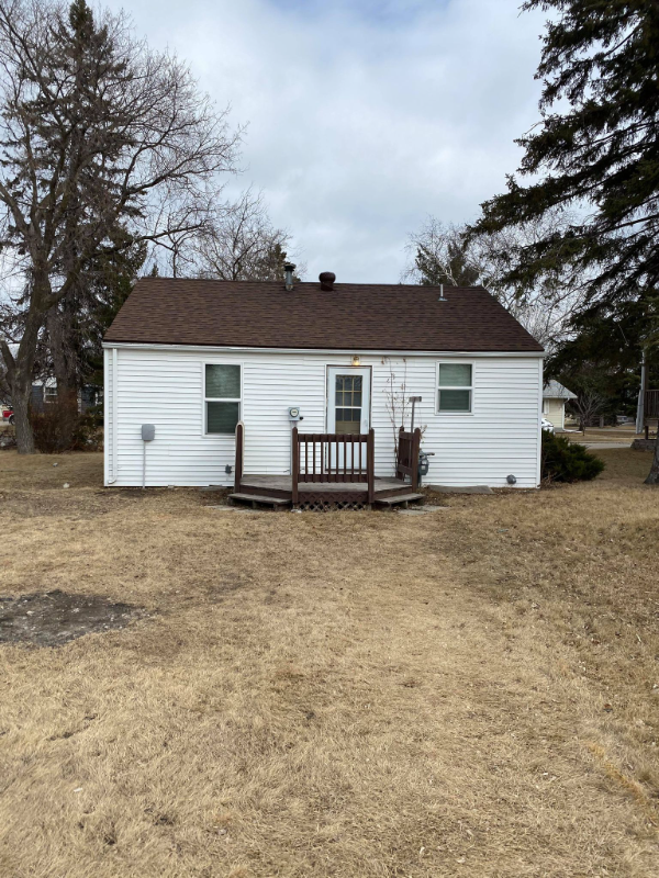 519 Dewey Ave N, Thief River Falls, MN 56701