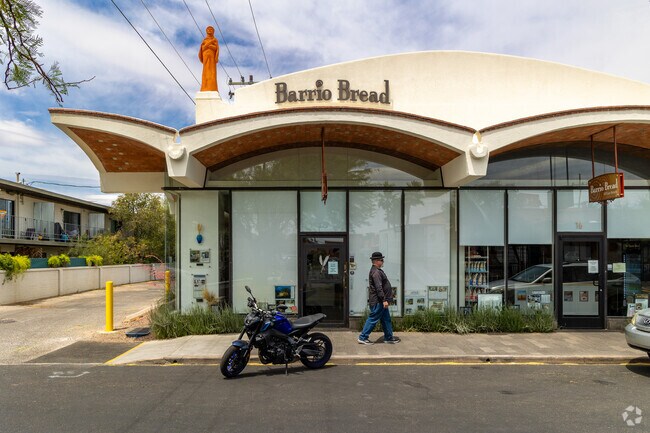 Barrio Bread is close to Colonia Solana and has numerous culinary accolades.