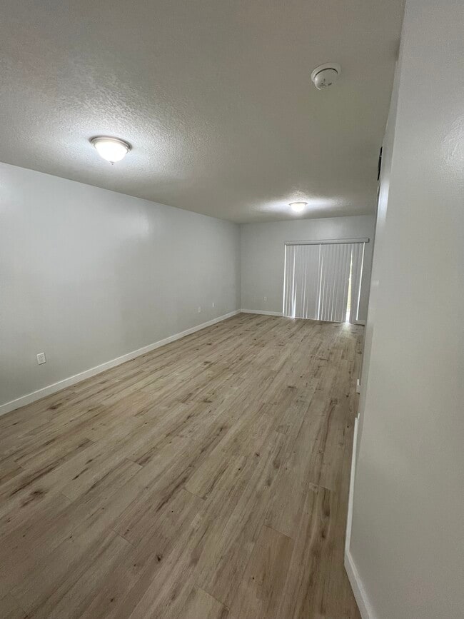 11301 SW 200th St Unit 205, Miami, FL 33157