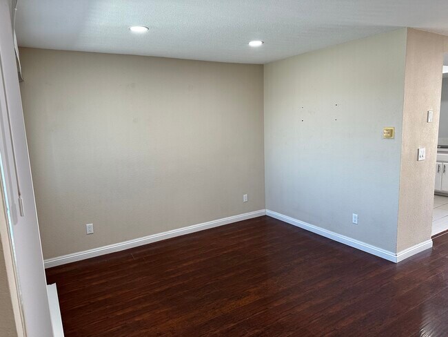 1511 257th St unit 4, Los Angeles, CA 90710 - photo 6