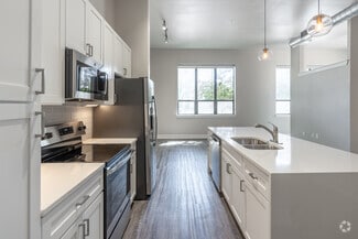 1050 Lake Carolyn Pkwy, Irving, TX 75039