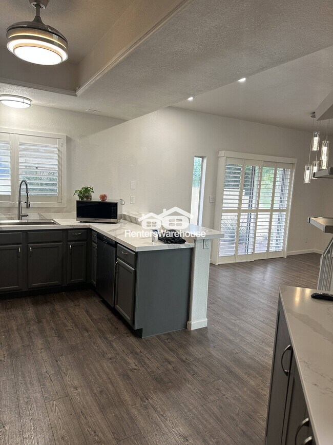 8805 S 51st St, Phoenix, AZ 85044 - photo 7