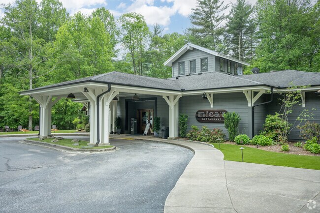 The Micas Restaurant and Pub is another local mainstay with a full bar, steaks and shareables in Sapphire.