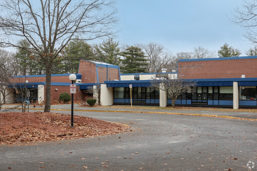 John E Burke Elementary School educates children in grades K through 5th grade.