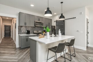 534 E Rich St, Columbus, OH 43215